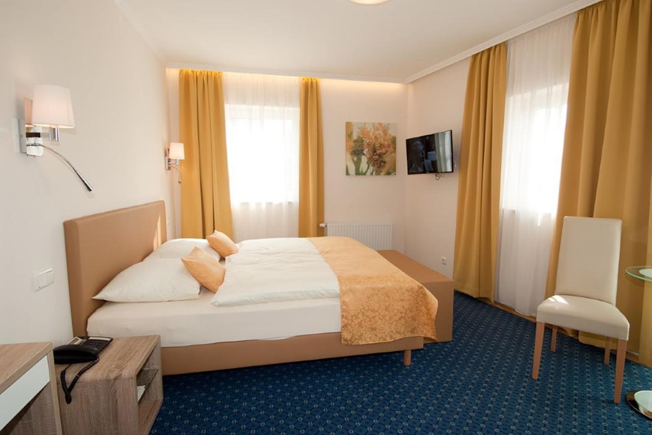 Hotel Biedermeier Hof Scharding Εξωτερικό φωτογραφία